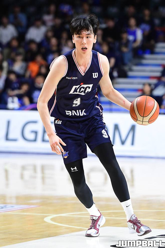 ‘송교창 쐐기포’ KCC, 정관장 꺾고 6위 최초 챔프전까지 -1승