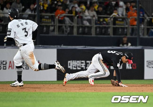 야구는 9회말 2아웃부터…9회 2사 극적인 동점→연장 10회 2사 끝내기, KT가 미리보는 KS 승리하다 [수원 리뷰]