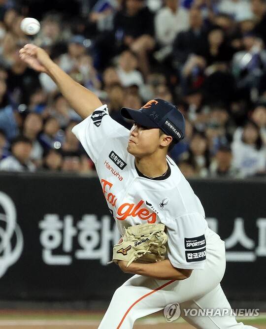 25경기 중 16경기 출전… 김경문표 기용법, 정우주도 위험하다[초점]