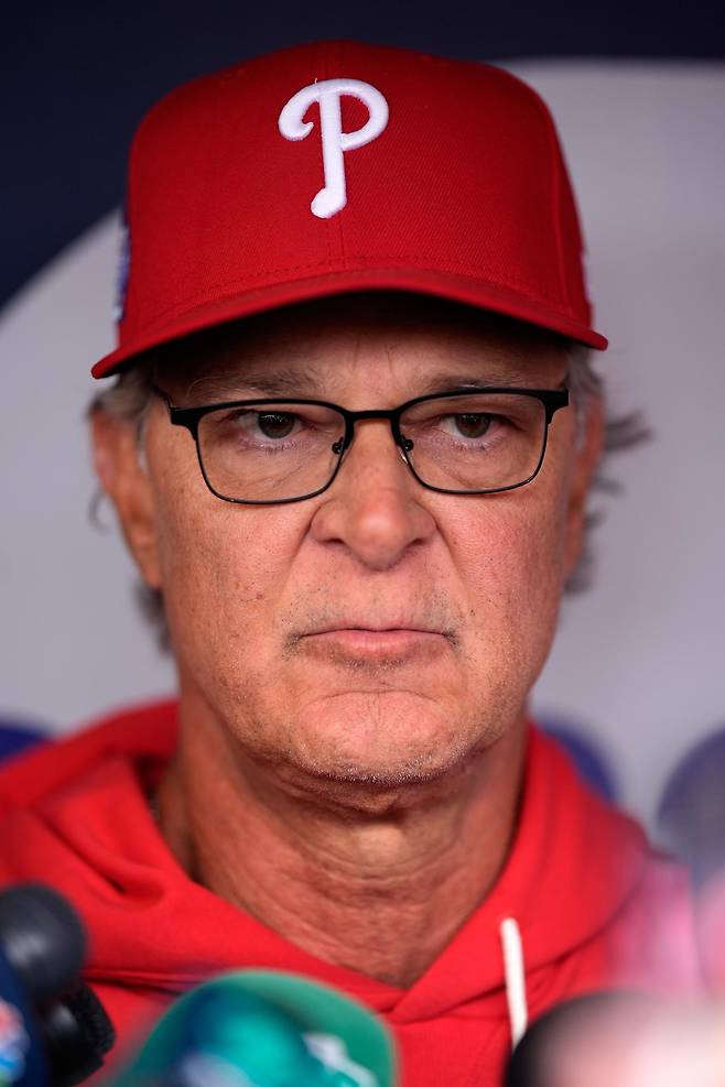 LA 다저스에서 류현진 지도했던 돈 매팅리, 아들이 단장인 팀에서 감독 대행