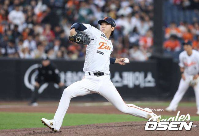 '볼넷-볼넷-볼넷-볼넷-볼넷-볼넷' 스트라이크보다 볼이 더 많았다…황준서 제구난조, 1⅔이닝 5실점 강판 [오!쎈 대전]