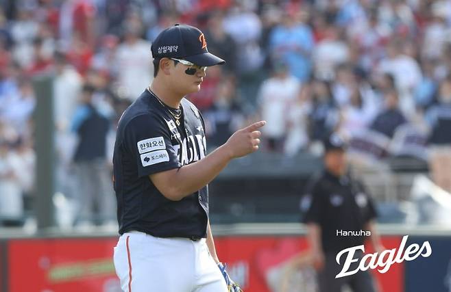 한화 젊은 투수들은 왜 스트라이크를 못 던지나… 특급 유망주 죄다 ‘볼쟁이’ 오명, 어쩌다 이 지경됐나