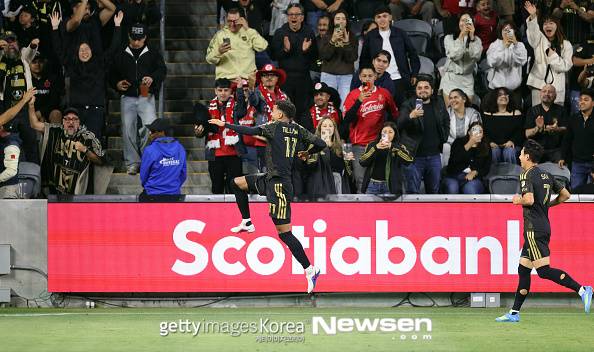 ‘손흥민 2도움 맹활약’ LAFC, 챔피언스컵 4강 1차전 2-1 신승