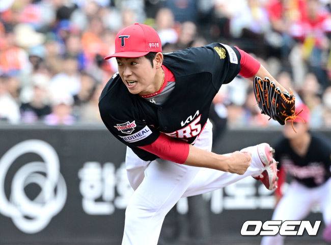 '아뿔싸' 한화가 포기한 태양이 사라졌다, '4억' 살림꾼 어깨 통증 이탈…