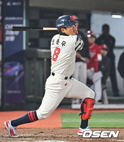 2G 연속 무안타 침묵, 김태형 감독 결국 칼 빼들었다…전준우, 선발 라인업 제외 “배트 스피드 떨어져 보여” [오!쎈 부산]