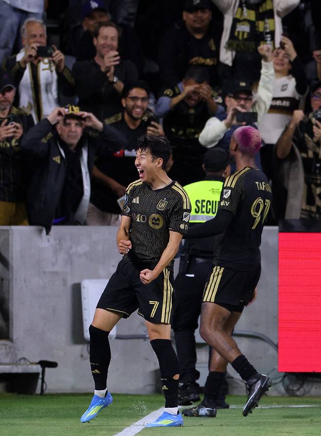 '손흥민이 미쳤습니다' LA FC 폭발...선제골+극장골 어시스트, '멕시코 최강' 톨루카에 2-1 승 '결승 보인다'