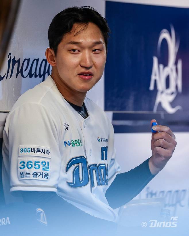 '국내 유일 1선발' 전격 1군 말소, 왜?…