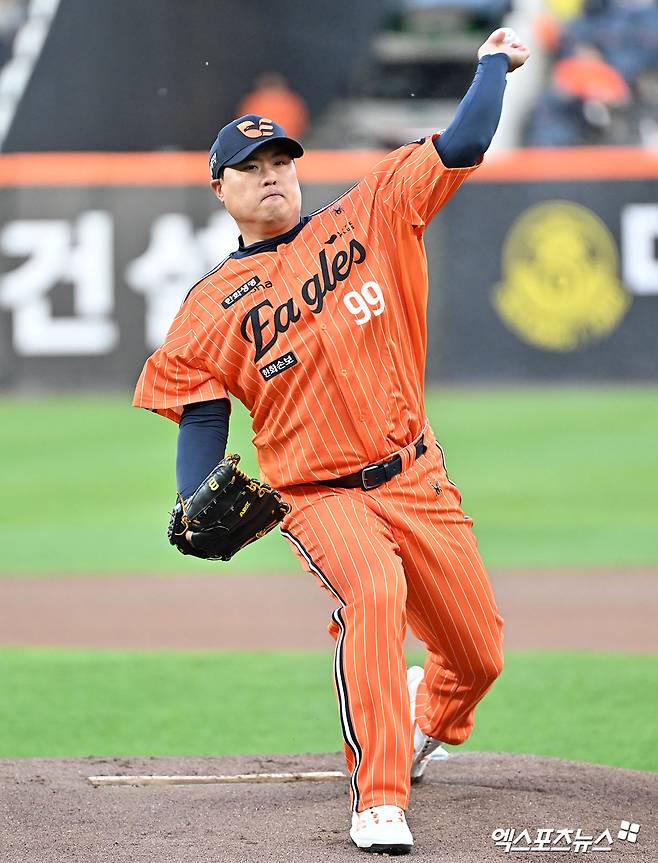 류현진, 5회까지 퍼펙트→6회에 무너졌다…SSG 상대 5⅔이닝 4자책 [대전 라이브]