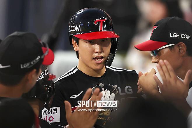 함덕주 기적의 세이브! LG 4연속 끝내기 패배 수모 피했다…KT에 6-5 역전승