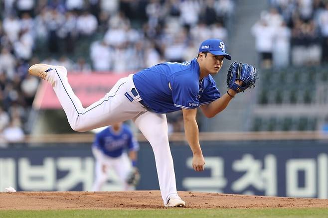 최원태 마운드에서 울 뻔, 이게 대체 무슨 일이야…요란한 수비, 난타당하고, 15구 혈투까지