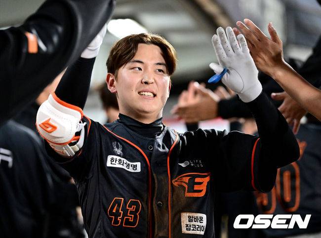 3루타→3루타→3타점 맹활약, 3할 타율…30일 후에 제대한다, 한화 내야에 천군만마 될까