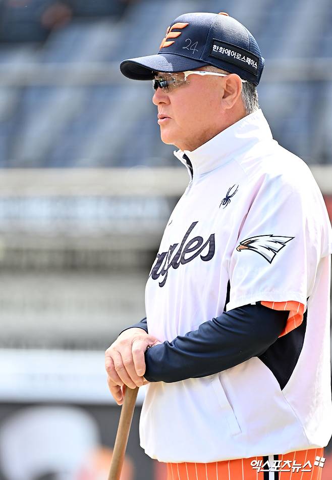 '한화 15억 외인 이상 무' 화이트, 부상 후 첫 실전서 2이닝 무실점…