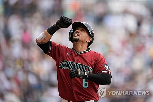 '마이너리그 계약'에서 MLB 타율 1위로...34세 바르가스, 개막전 이후 23경기 연속 안타 반전 드라마