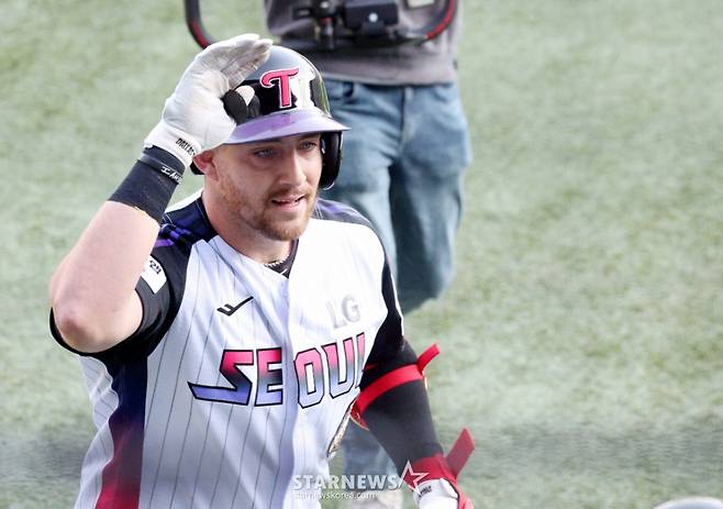 '두산 신기록, 하루 만에 따라잡았다' LG 홈 9경기 연속 매진 기록 최다 타이! KBO 새 역사도 보인다 [잠실 현장]