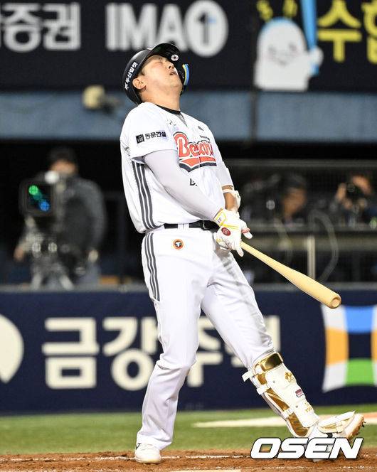 ‘삼진-삼진-삼진’ 78억 안겼는데 타격 52위+득타율 유일 0.000 굴욕…감독도 답답하다 “노력이 경기 중에 안 나와”