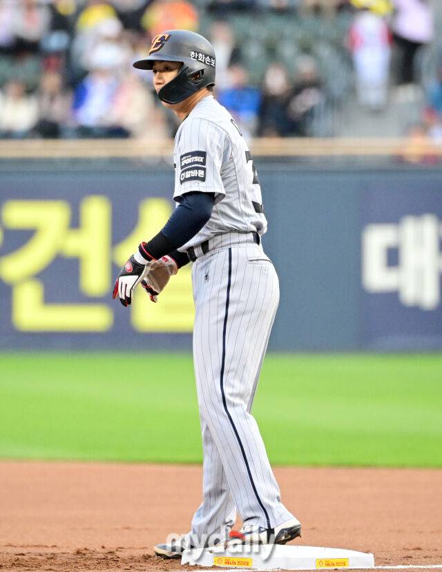 한화 드디어 주전 중견수 찾았나, '8G 1안타→2G 6안타' 대반격 어떻게 가능했나…