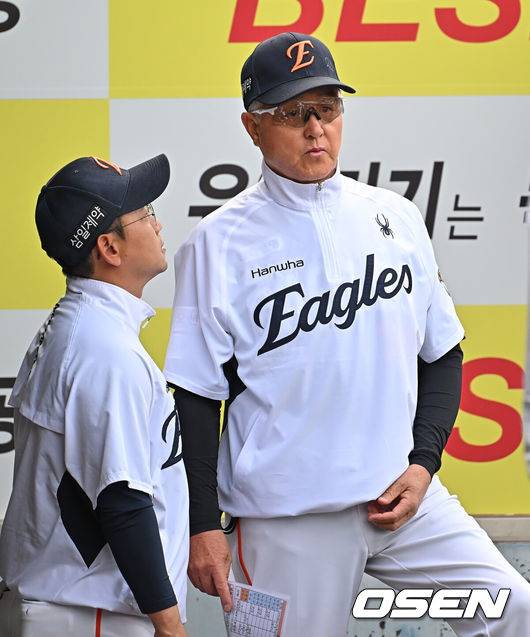 한화 선발진 비상! 김경문 감독,
