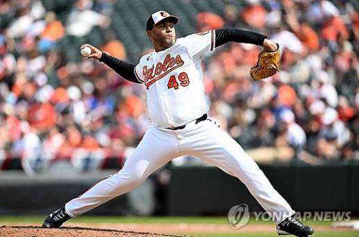 '전 삼성 에이스' 밀려나고, '옛 LG 13승' 생존…볼티모어 수아레즈 DFA→엔스 복귀, KBO 출신들 MLB 운명 갈렸다