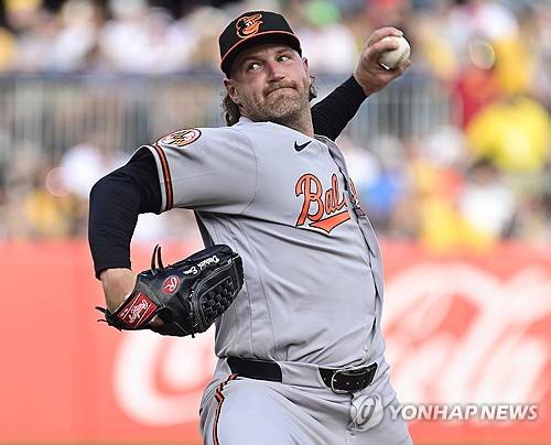 '전 삼성 에이스' 밀려나고, '옛 LG 13승' 생존…볼티모어 수아레즈 DFA→엔스 복귀, KBO 출신들 MLB 운명 갈렸다