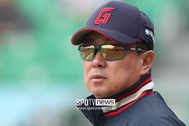 실력 아닌 징계로 이름 알린 롯데 유망주…