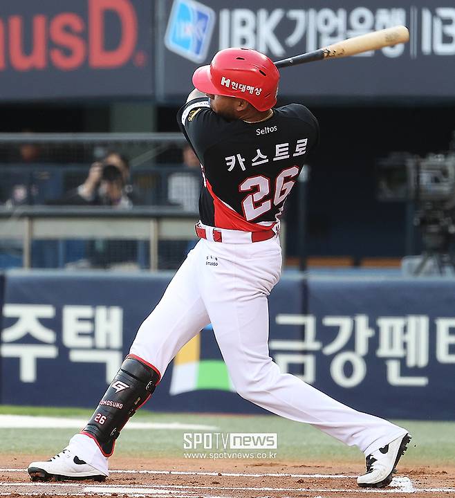 KIA 외인 타자 퇴출 위협? 플로리얼 케이스 또 나오나… 다리 찢다가 생긴 변수, 조마조마 6주 시작