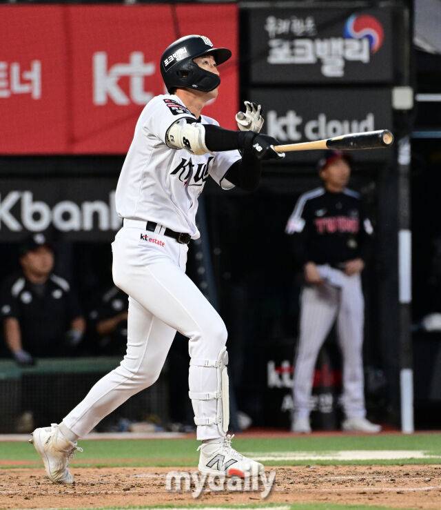 김민혁은 김도영의 ‘허리 삐끗’을 알고 3루로 기습번트를 댔나…KIA는 슬펐지만 KT에는 슈퍼플레이, 이래서 강철매직 굳은 신뢰[MD광주]