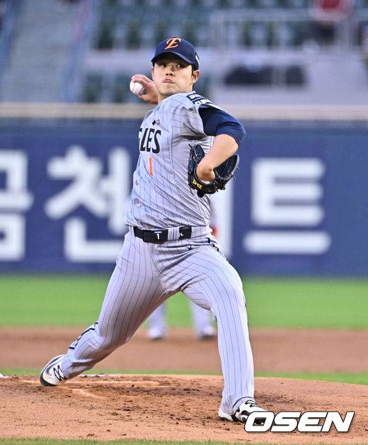 ‘어깨 부상’ 문동주, 선수 인생 끝났다? 오히려 비관할 이유 없다…복귀만 한다면 성적 하락 없어