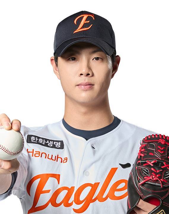 '류-왕 제외 전원이탈' 선발 무너진 한화, '퓨처스 ERA 1위' 육성선수가 해법될까