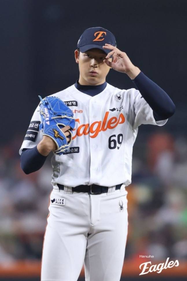 '류-왕 제외 전원이탈' 선발 무너진 한화, '퓨처스 ERA 1위' 육성선수가 해법될까