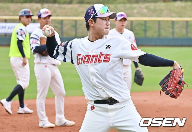 ‘야밤 도박 파문’ 롯데 징계 3인방, 왜 하필 어린이날 돌아오나…30G 출장 정지 끝→새싹들 앞 야구로 사죄할까