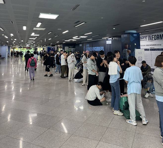 [코트사이드] ‘입석이라도 보고 싶어요!’ 고양은 아침부터 인산인해, 번호표로 편의 제공