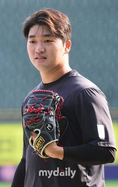 '아쉽다' 고우석 LG 복귀 무산, 美 남아 빅리그 도전 이어간다