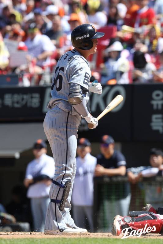 21출루했으나 '4병살 10잔루'…투타 모두 꽉 막힌 한화, 이길 방법 없었다