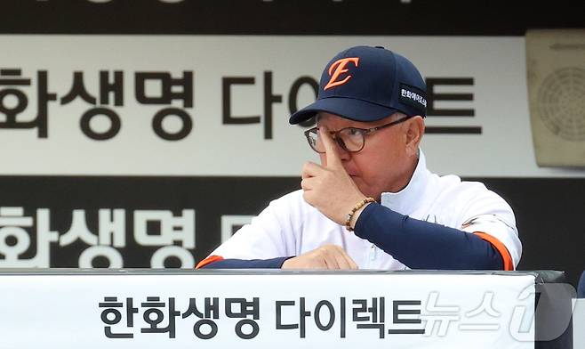 21출루했으나 '4병살 10잔루'…투타 모두 꽉 막힌 한화, 이길 방법 없었다
