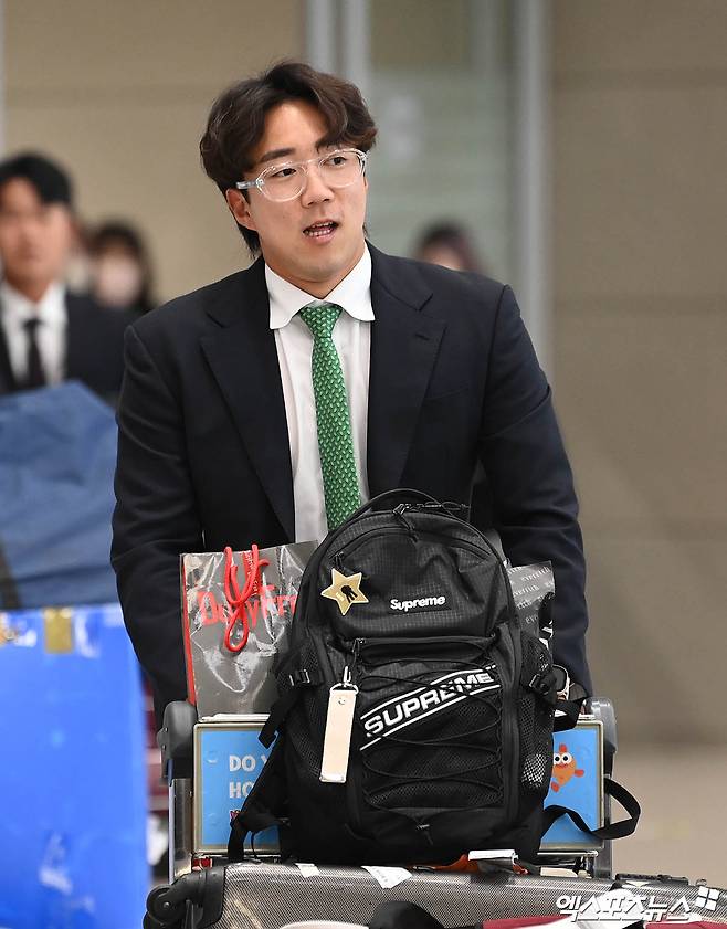 [오피셜] '히어로즈 15년' 투수 문성현, 현역 은퇴 선언…