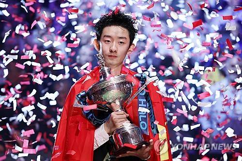 '중국인 우승 확정' BBC 생중계 중 '우우우' 야유 폭발→팬 분노 터지는가 했는데…