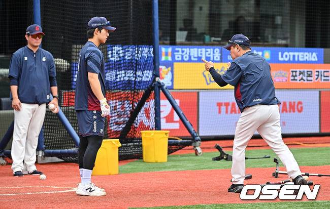 “본인이 수준 높은 줄 착각, 아직 멀었다” 김태형 작심 쓴소리 폭격, 2군행도 서러운데 왜 미운털까지 박혔나