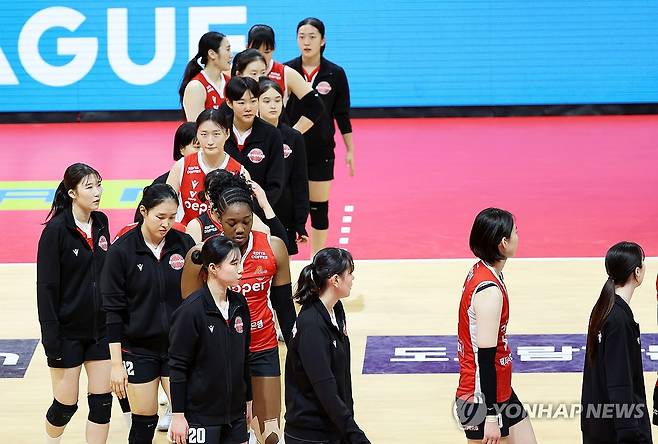 프로배구 페퍼, 외인 드래프트 불참…코치진·직원 계약도 종료
