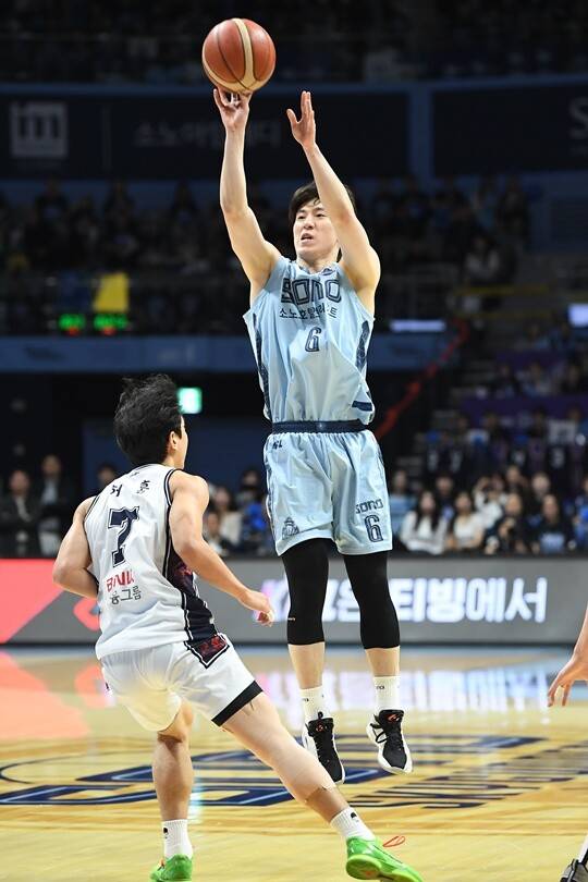 [KBL FINAL] 허훈에게 묶인 소노 이정현, “‘1승 1패’와 ‘2패’의 차이는 크다”