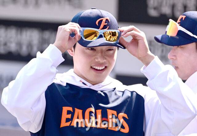 “(문)동주 끝났다, 어려울 거다, 불투명하다고 얘기하는데…” KIA맨 김범수 응원과 조언, 류현진이 바로 옆에 있다[MD광주]