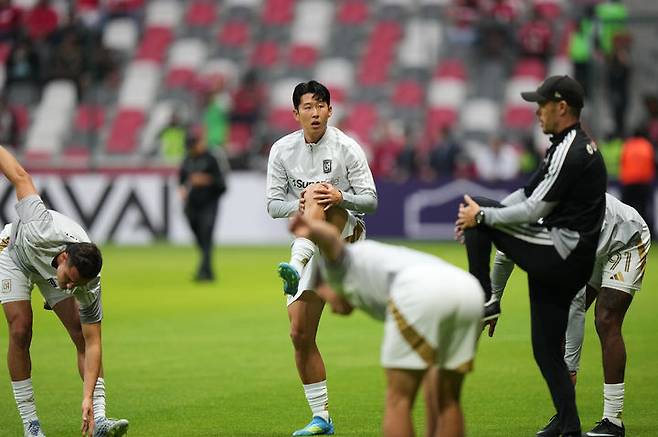 '손흥민 선발 출전' LAFC, '골대 두 번' 톨루카와 전반 0-0 마쳐