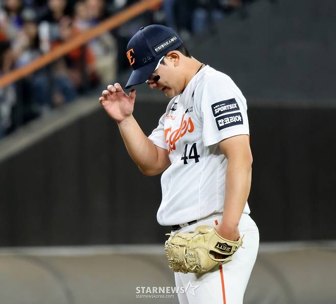'왜 네모 안에 못 던져?' 씁쓸한 대볼넷 시대, '일단 던져라' 류현진의 가르침