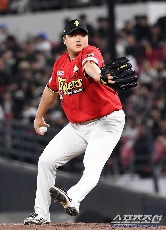 '악' KIA 타구 직격에 깜짝, 강백호도 놀라서 달려왔다…