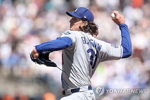 '코치에 어깨빵' KBO시절 인성부터 문제였는데…LA 다저스 새 선발 1순위 올랐다→