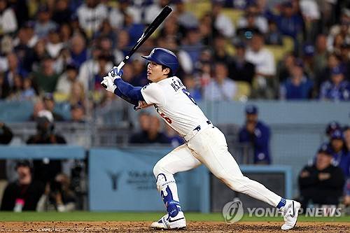 김혜성, 터질 것이 터졌다? 무키 베츠, 재활 경기 스케줄 확정→다저스 로스터 정리 수순…美 현지는 'KIM 생존' 전망
