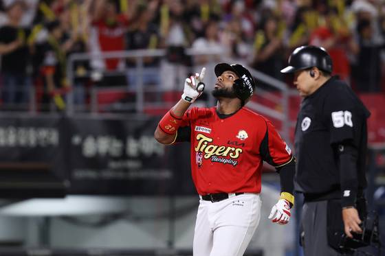 데뷔 후 4안타가 모두 홈런…KIA 아데를린, KBO 역대 최초 진기록