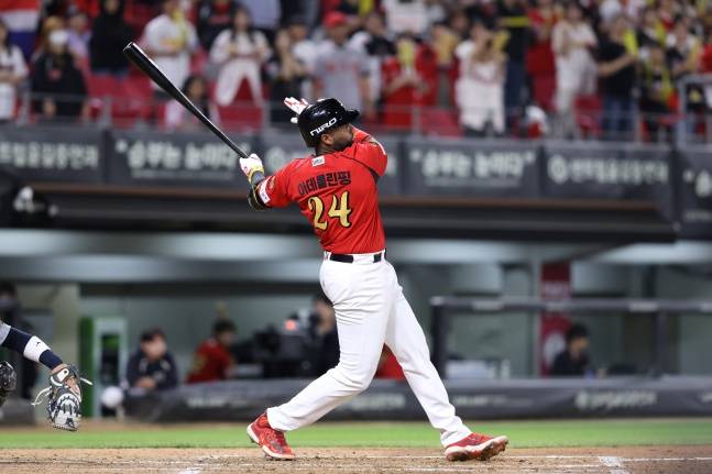 '와' 쳤다 하면 홈런-홈런-홈런-홈런! KBO 최초 역사였다! 7300만원 KIA 단기 알바, 15억원 ML 외인 쫓아내나