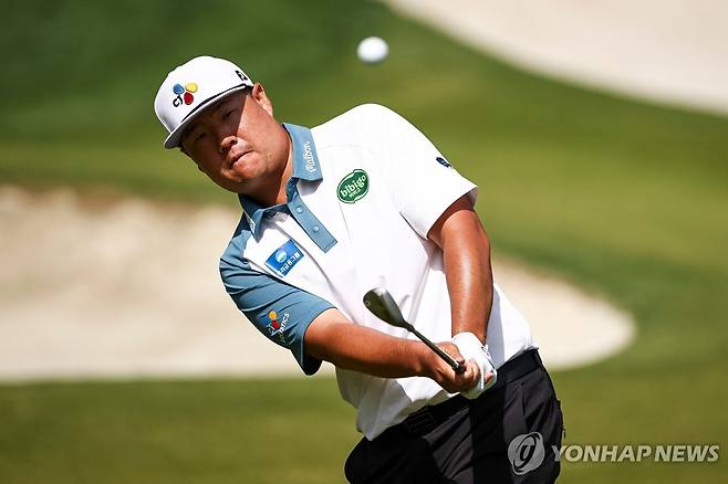 노련한 임성재, PGA 투어 트루이스트 챔피언십 2R 단독선두로