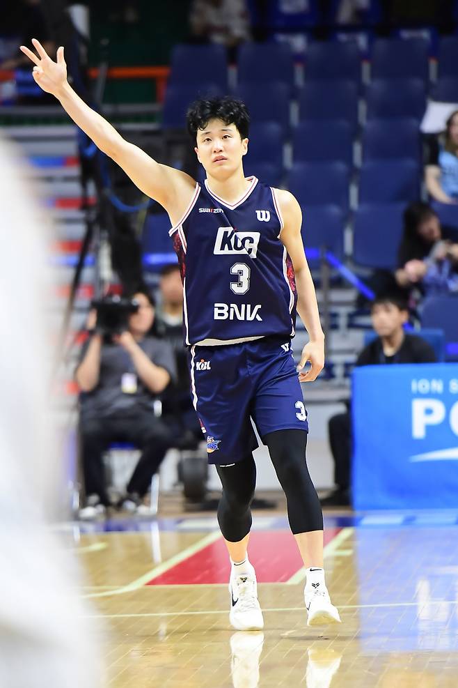 [IS 부산] '최준용 5반칙 퇴장 극복' 팀 KCC, 챔피언결정전 우승 확률 100% 잡았다…소노 상대 시리즈 3전 전승 '압도'