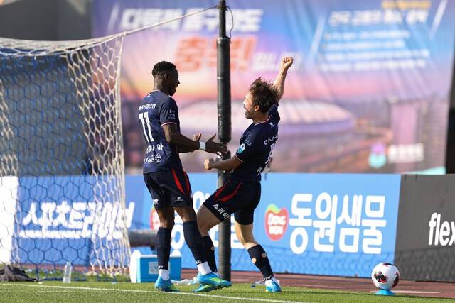 [BE.현장] '굿이라도 해야 하나' 패무무무패무무무무무무... '후반 추가시간 통한의 동점골' 충북청주, 김포와 1-1로 11경기 연속 무승